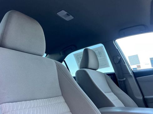 Used 2017 Toyota Camry LE FWD image 16