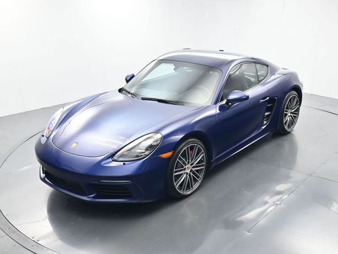 Certified 2025 Porsche 718 Cayman S RWD image 32