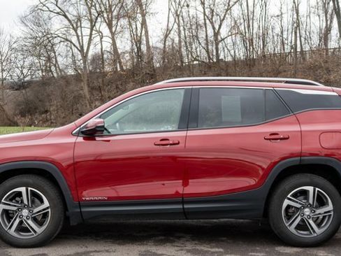 Used 2021 GMC Terrain SLT w/ Infotainment Package II image 9