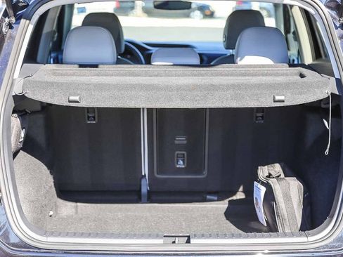 Used 2024 Volkswagen Taos SE image 29