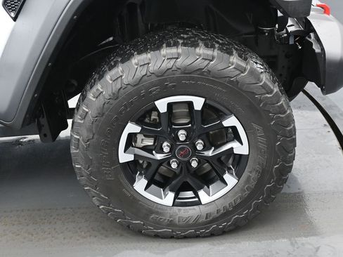 Used 2024 Jeep Wrangler Unlimited Rubicon w/ Convenience Group image 36