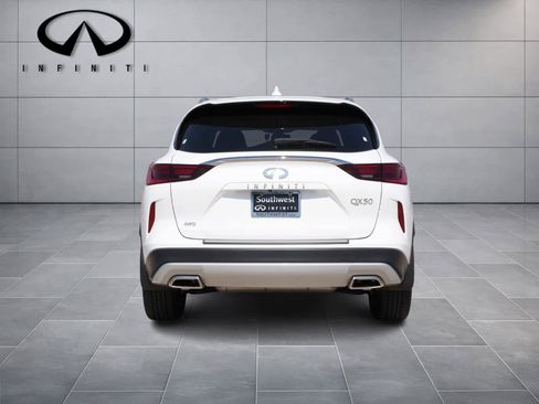 Certified 2025 INFINITI QX50 Luxe image 6