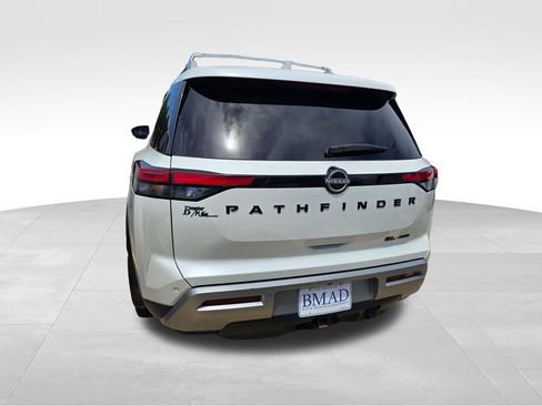 Used 2024 Nissan Pathfinder SL w/ SL Premium Package AWD/4WD image 16