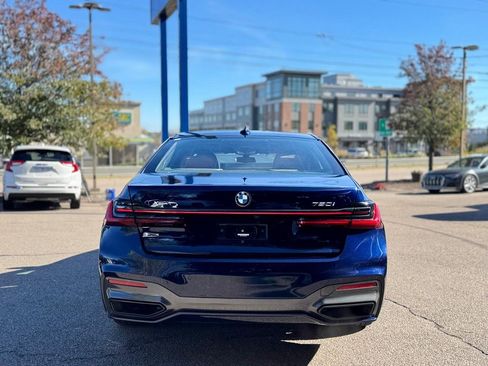 Used 2022 BMW 750i xDrive w/ M Sport Package image 5
