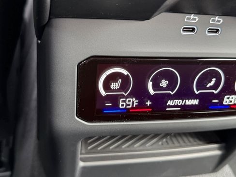 New 2026 BMW 530i xDrive w/ M Sport Package image 30