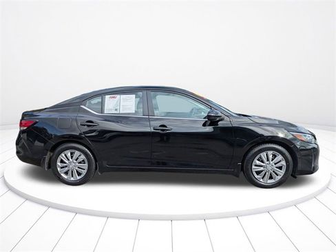 Used 2024 Nissan Sentra S image 3