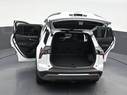 Used 2025 Chevrolet Equinox LT w/ Safety and Technology Package FWD image 36