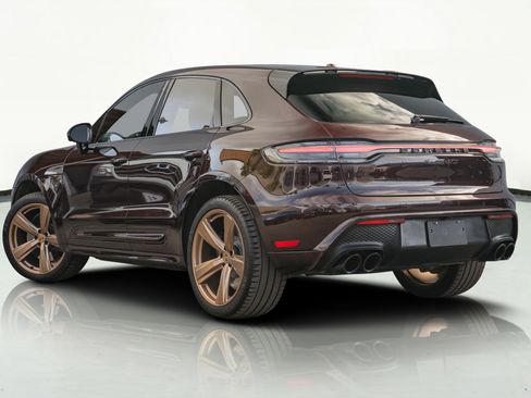 Used 2023 Porsche Macan GTS w/ Sport Chrono Package image 31