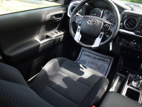 Used 2021 Toyota Tacoma SR5 w/ Trail Edition image 2