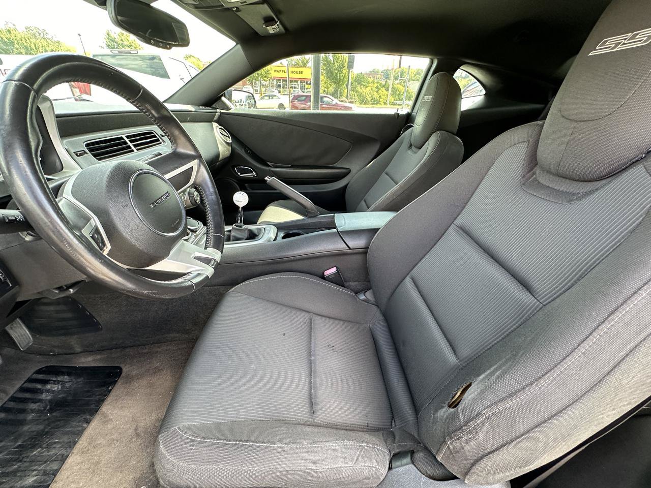 Used 2010 Chevrolet Camaro SS w/ White Stripe Package RWD image 9
