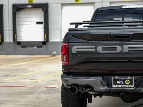 Used 2019 Ford F150 Raptor w/ Equipment Group 802A Luxury AWD/4WD image 14