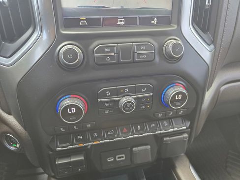 Used 2021 Chevrolet Silverado 1500 LTZ AWD/4WD image 26