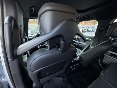 Used 2023 Land Rover Defender 130 SE AWD/4WD image 31