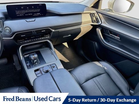 Used 2024 MAZDA CX-90 3.3 Turbo w/ Preferred Package AWD/4WD image 32