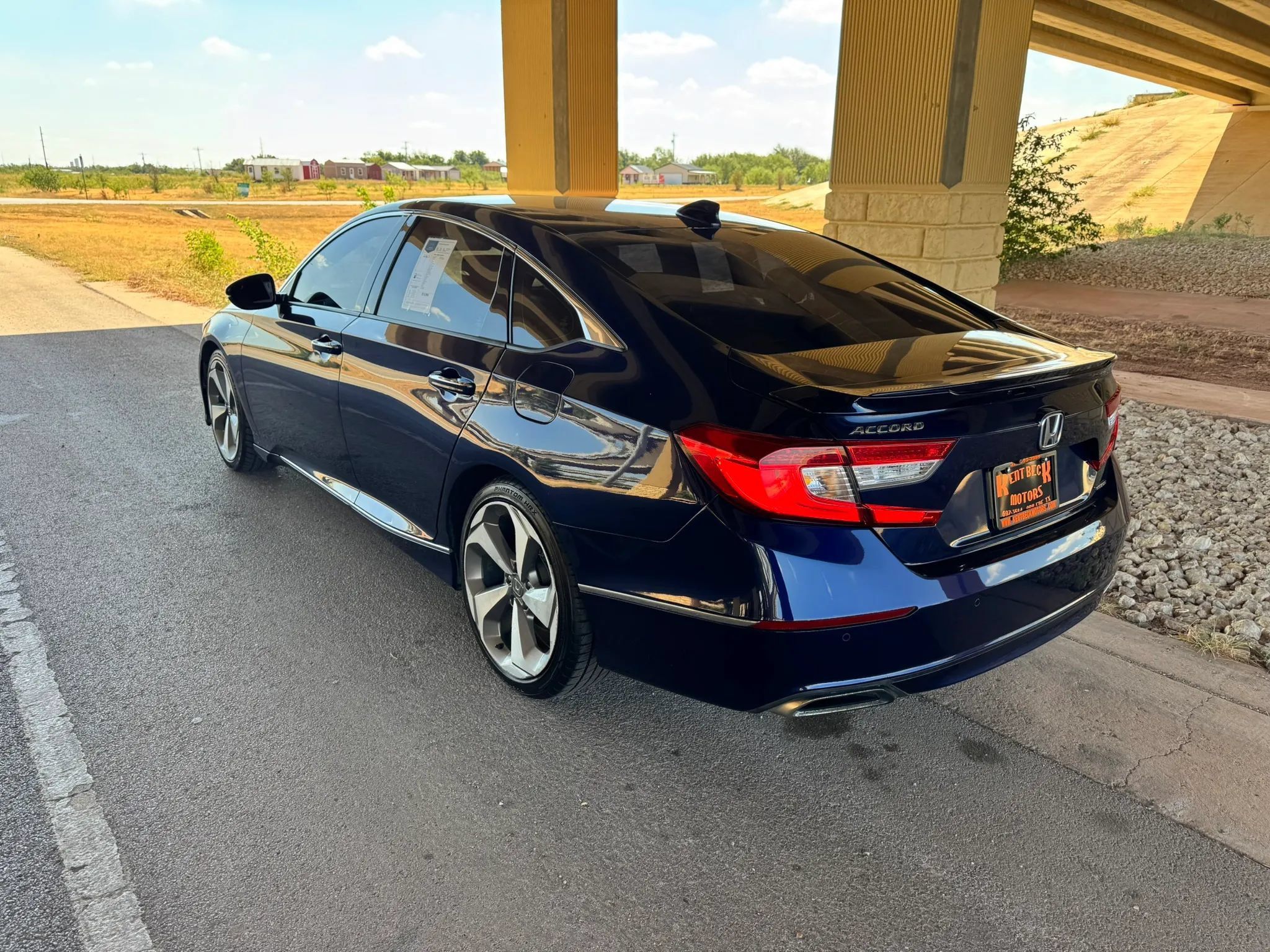 Used 2018 Honda Accord Touring image 5
