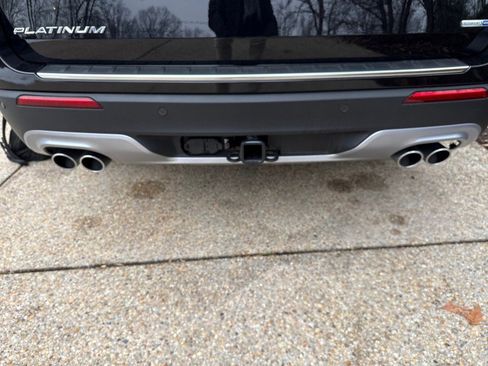 Used 2020 Ford Explorer Platinum w/ Premium Technology Package image 41