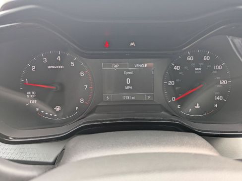 Used 2025 Chevrolet Trax LS w/ LS Convenience Package FWD image 19