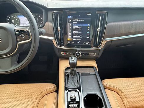 Used 2021 Volvo S90 T6 Inscription w/ Protection Package Premier AWD/4WD image 3