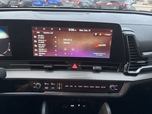 Certified 2023 Kia Sportage SX image 16