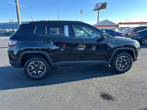 Used 2025 Jeep Compass Trailhawk w/ Trailhawk Elite Group AWD/4WD image 8
