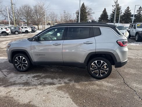 Certified 2023 Jeep Compass Limited image 19