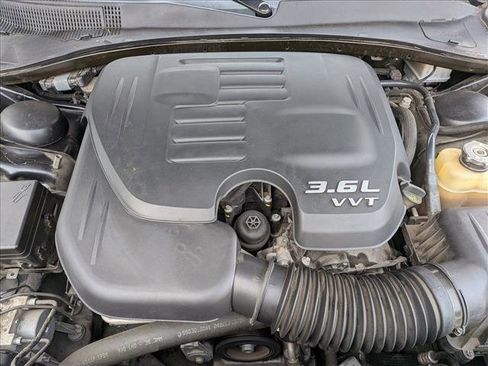 Used 2019 Chrysler 300 S image 21