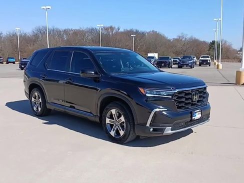 Used 2023 Honda Pilot EX-L image 2