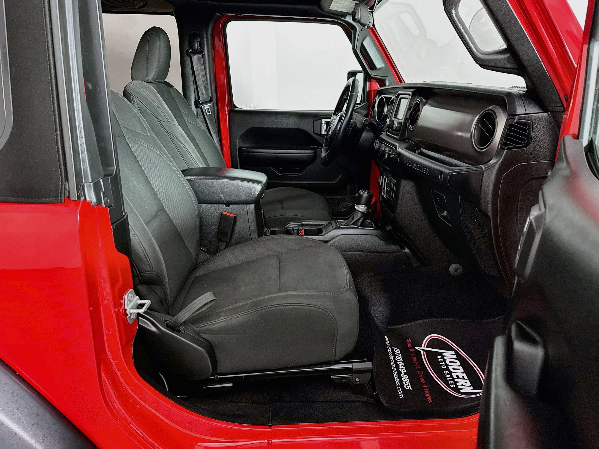 Used 2020 Jeep Wrangler Sport AWD/4WD image 31