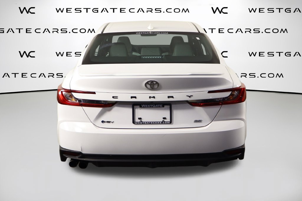 Used 2026 Toyota Camry SE FWD image 4