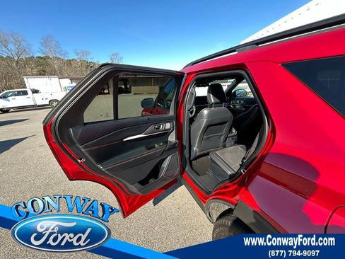 Used 2025 Ford Explorer ST image 17