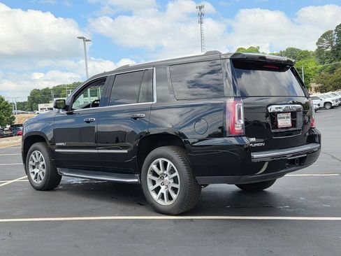 Used 2017 GMC Yukon Denali AWD/4WD image 3