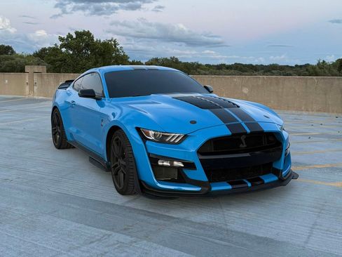 Used 2022 Ford Mustang Shelby GT500 w/ Technology Package image 4