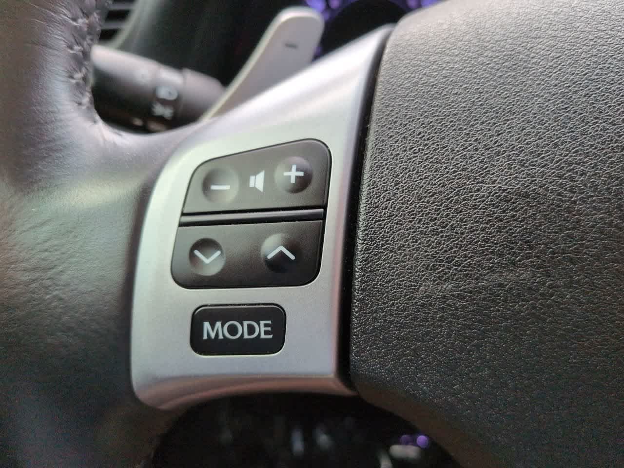 Used 2014 Lexus IS 250C w/ Luxury Package RWD image 23
