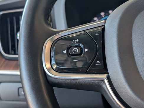 Used 2024 Volvo XC60 B5 Plus AWD/4WD image 19