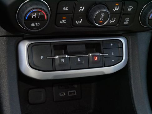 Used 2023 GMC Acadia SLT image 24