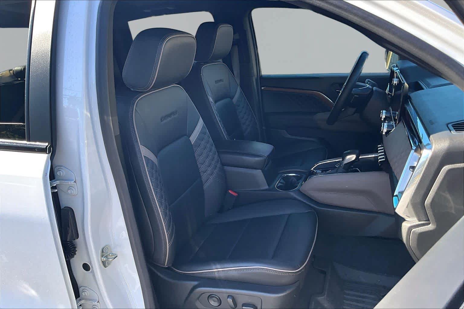 Used 2023 GMC Canyon Denali AWD/4WD image 9
