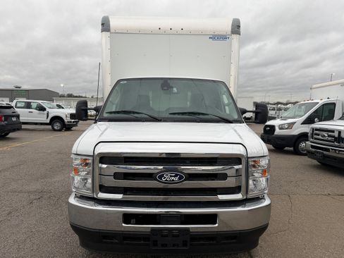 New 2027 Ford E-450 and Econoline 450 Super Duty w/ Power Equipment Group image 5