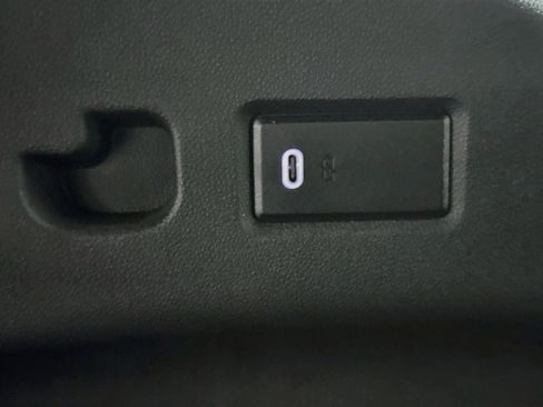 Used 2022 Cadillac Escalade ESV Sport Platinum RWD image 49