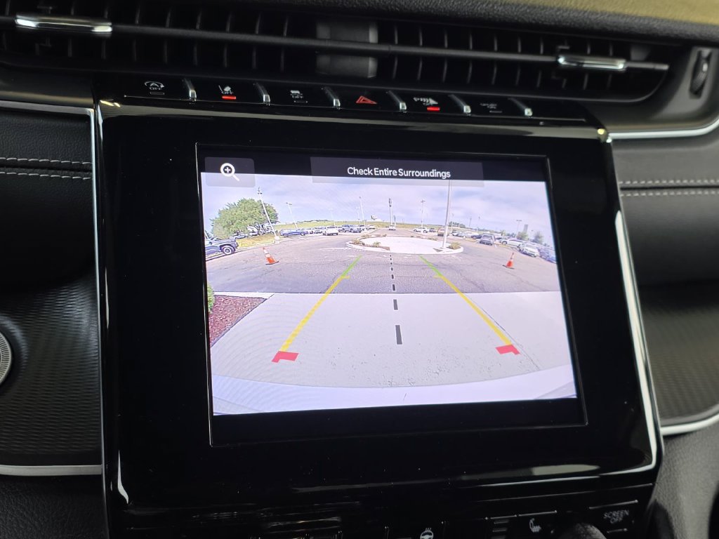 Used 2025 Jeep Grand Cherokee L Altitude RWD image 16