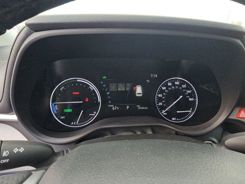 Certified 2023 Toyota Sienna Limited FWD image 15