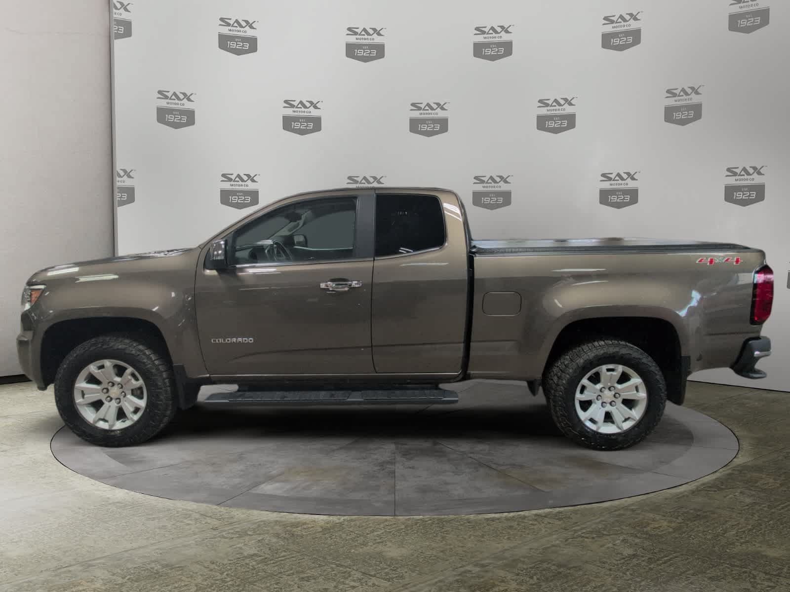 Used 2016 Chevrolet Colorado LT w/ Luxury Package, Chrome AWD/4WD image 2
