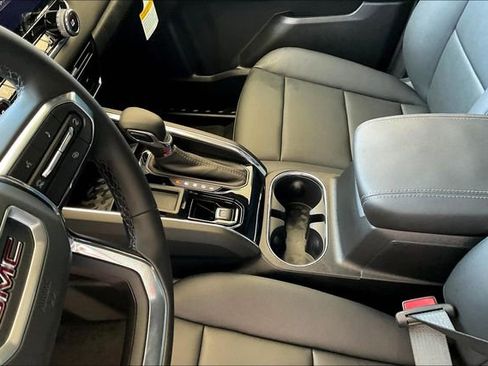 New 2026 GMC Canyon Elevation w/ Convenience Package RWD image 9