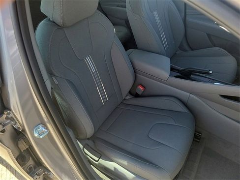 New 2025 Hyundai Elantra Sport image 15