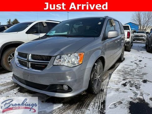Used 2017 Dodge Grand Caravan SXT w/ Driver Convenience Group image 1