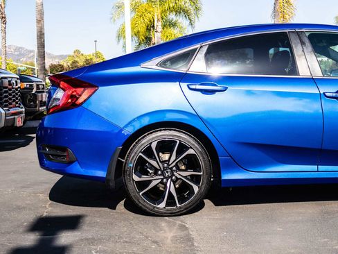 Used 2019 Honda Civic Sport image 5