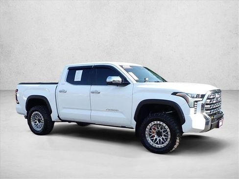 Used 2024 Toyota Tundra Limited AWD/4WD image 6
