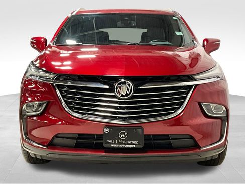 Used 2024 Buick Enclave Essence image 2