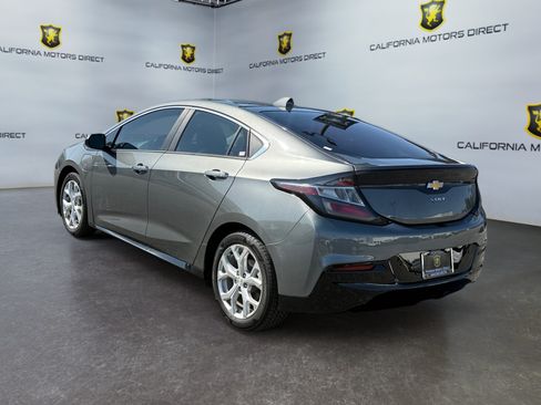 Used 2017 Chevrolet Volt Premier w/ Driver Confidence II Package FWD image 3