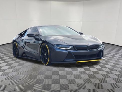 Used 2019 BMW i8 Coupe AWD/4WD image 2