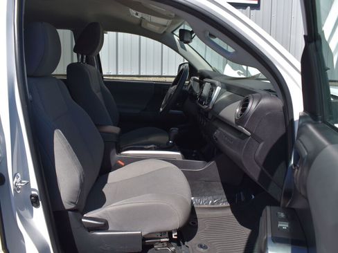 Certified 2023 Toyota Tacoma SR5 w/ Black Out Package (TMS) AWD/4WD image 21